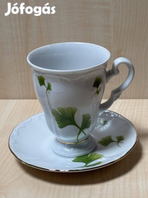 Porcelán csésze alátéttel