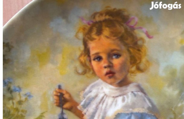 Porcelán dísztányér