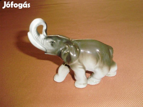 Porcelán elefánt nipp szobor figura dísz