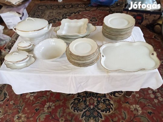Porcelán étkészlet
