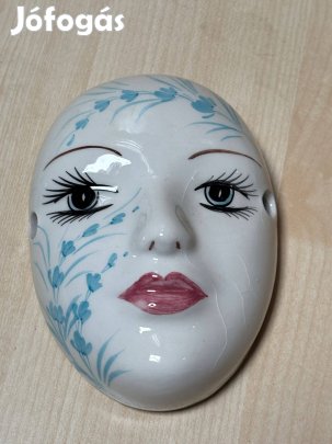 Porcelán falidísz, maszk