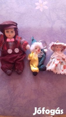 Porcelán figurák a 3db egybe 13cm, 9cm, és 8cm mindegyik hibátlan