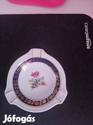 Porcelán hamutartó