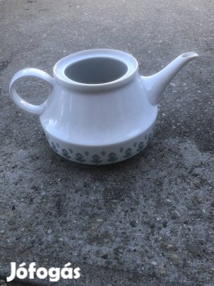 Porcelán kancsó