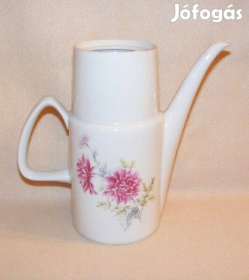 Porcelán kancsó, kiöntő