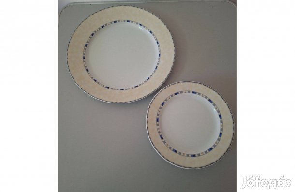 Porcelán kínáló és 8db kistányér