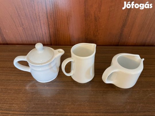 Porcelán kiöntő, tea, tej, cukor tartó