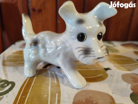 Porcelán kiskutya