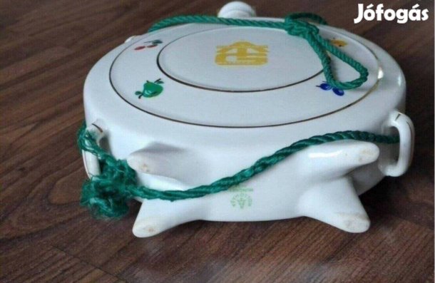 Porcelán kulacs