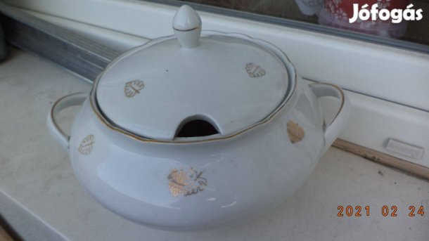 Porcelán leveses tál