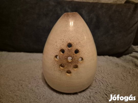 Porcelán mécsestartó