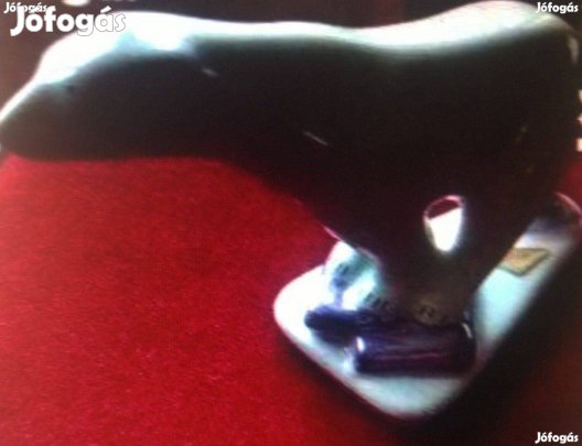 Porcelán medve eladó