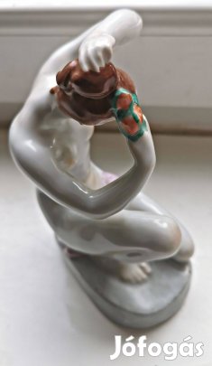 Porcelán női akt, Aquincum Hibátlan