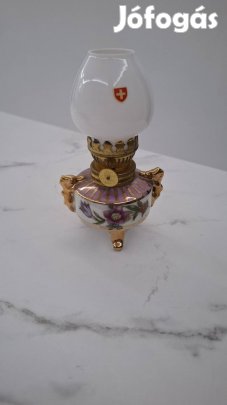 Porcelán petroleum lámpa