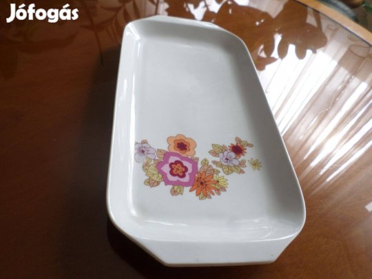 Porcelán tál 32x16cm fogója: 1cm. Jelzése az alján
