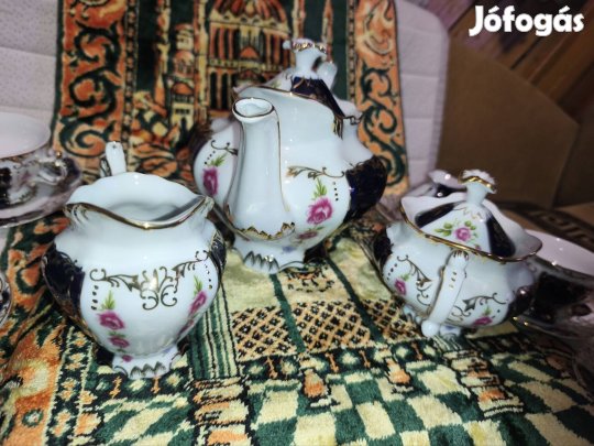 Porcelán teás készlet 6 személyes 