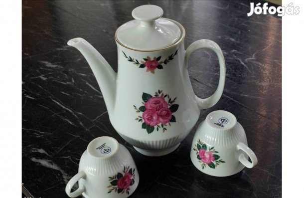 Porcelán teás kiöntő két csészével, Colditz