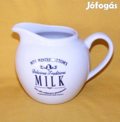 Porcelán tejkiöntő