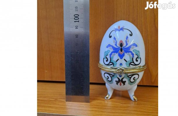Porcelán tojás alakú ékszertartó (vagy bonbonier)