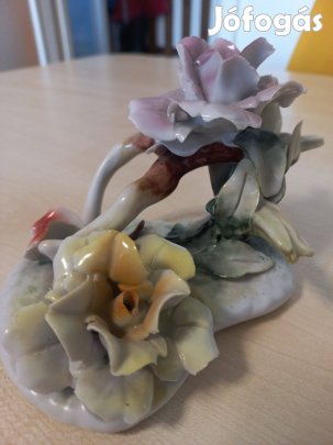 Porcelán virág