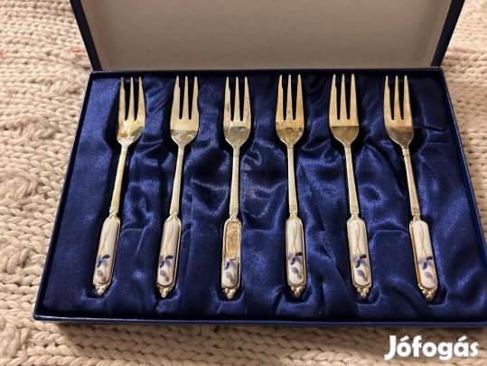 Porcelánbetétes 6 személyes ezüstözött villa készlet eredeti dobozában