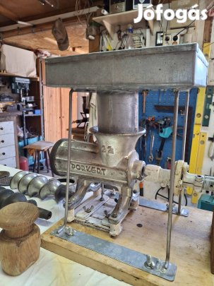 Porkert 22-es elektromos húsdaráló