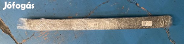 Porsche Cayenne hátsó lökhárító díszrács 7P5807697 eladó