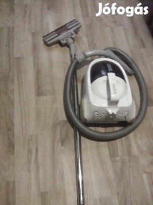 Porszívó eladó,Zanussi,1600W,hepafilteres