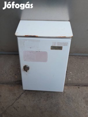 Postaláda használt. 