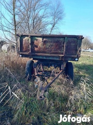 Pótkocsi, 5 tonnás, billencs, traktorhoz