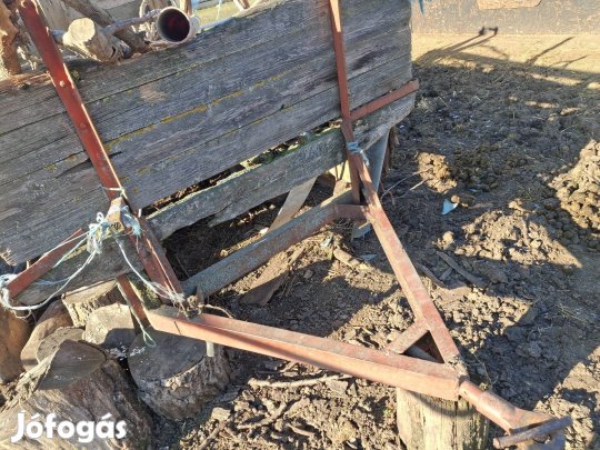 Pótkocsi váz eladó