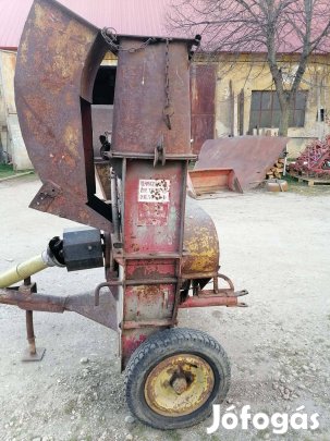 Pöttinger kardánmeghajtású ágdaráló