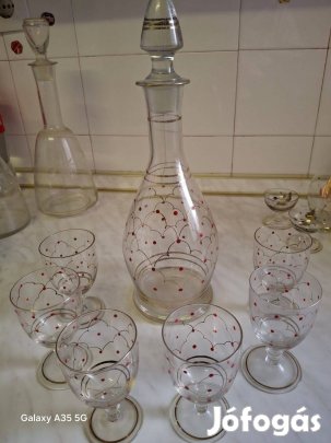 Pöttyöspoharak dugós üveggel