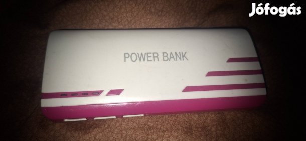 Poverbank eladó a képen láthatóhárom telefont lehet tölteni 