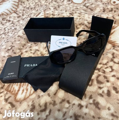 Prada napszemüveg