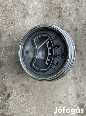 Prága, Tátra teherautó üzemanyag merő 