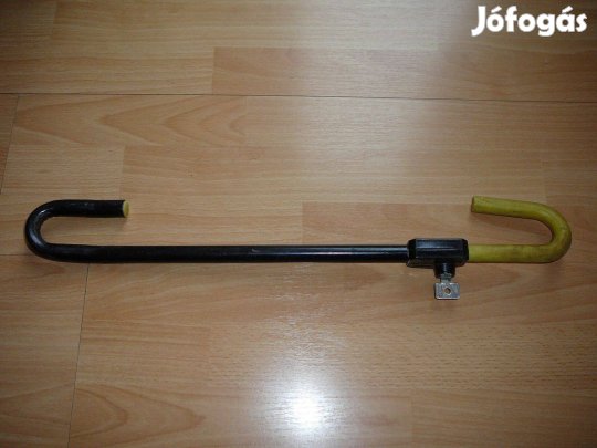 Praktikus "esernyő" kormányzár (kormány-pedál összekötő)