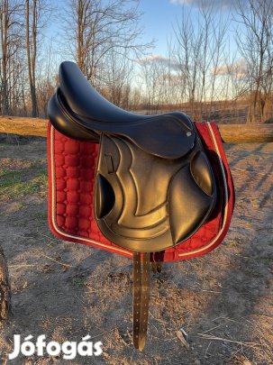 Premier Equine ugró nyereg hibátlan állapotban 