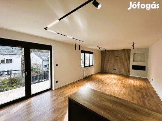 Prémium első emeleti lakás kertkapcsolattal