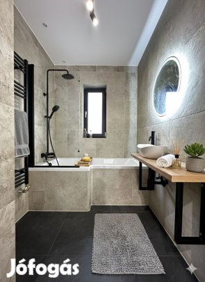 Prémium első emeleti lakás kertkapcsolattal