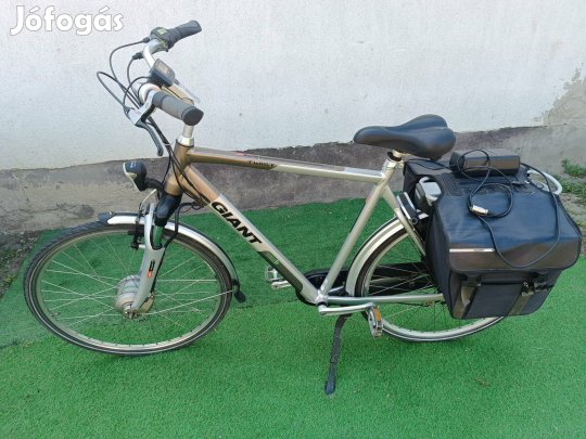 Prémium kategóriás holland elektromos rásegitéses kerékpár,