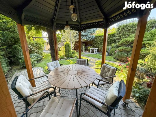 Prémium kivitelezésű családi ház Cinkotán