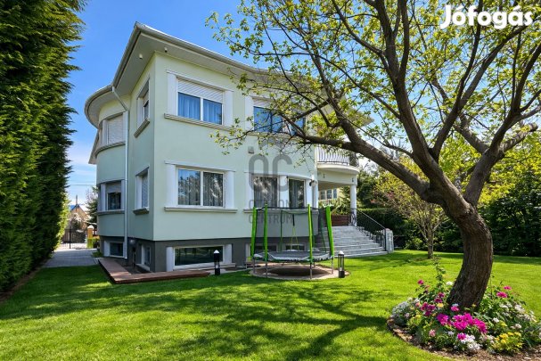 Prémium önálló családi ház Alsórákoson  wellness, tér, fény és műszak