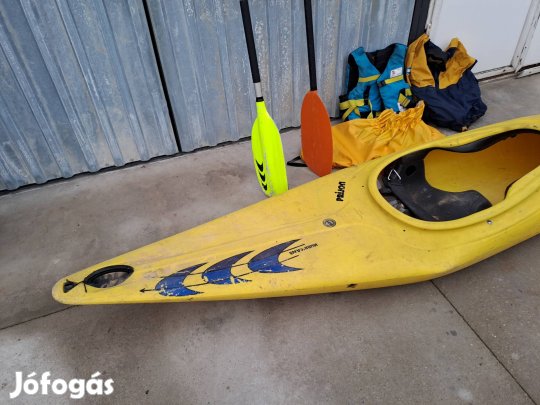 Prijon hurrikán kajak képeken látható állapotban 2db evező mellény 