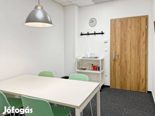 Privát irodahelyiség 5 fő számára