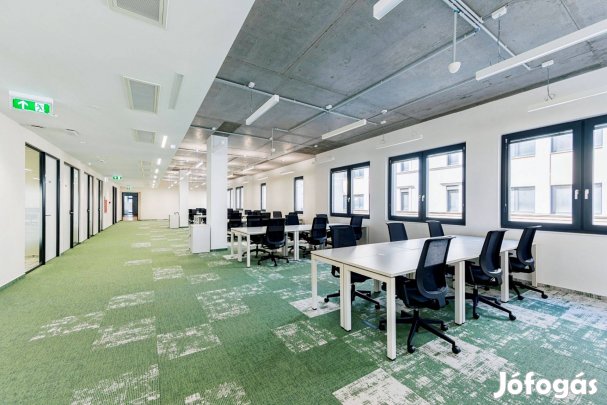 Privát irodahelyiség 5 fő számára
