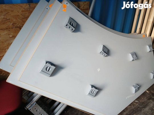 Profi irodabútorok jó állapotban