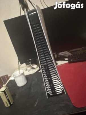 Ps 5 eladó mindenel együtt ami jár hozzá