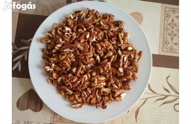 Pucolt dió, dióbél