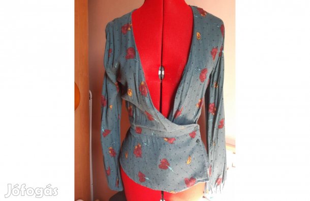 Pull & Bear átlapolt mély dekoltázsú felső M-es